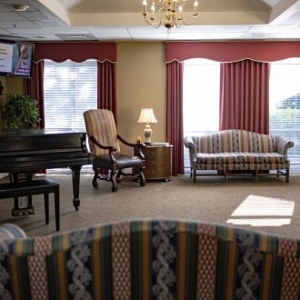 5-Edit-34898 sitting area